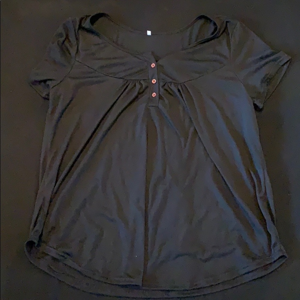 Black t shirt with buttons